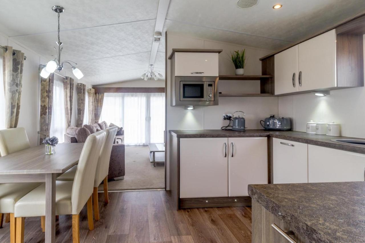 Beautiful 6 Berth Caravan By The Beach In Suffolk Ref 40076Nd Hotel Lowestoft Ngoại thất bức ảnh