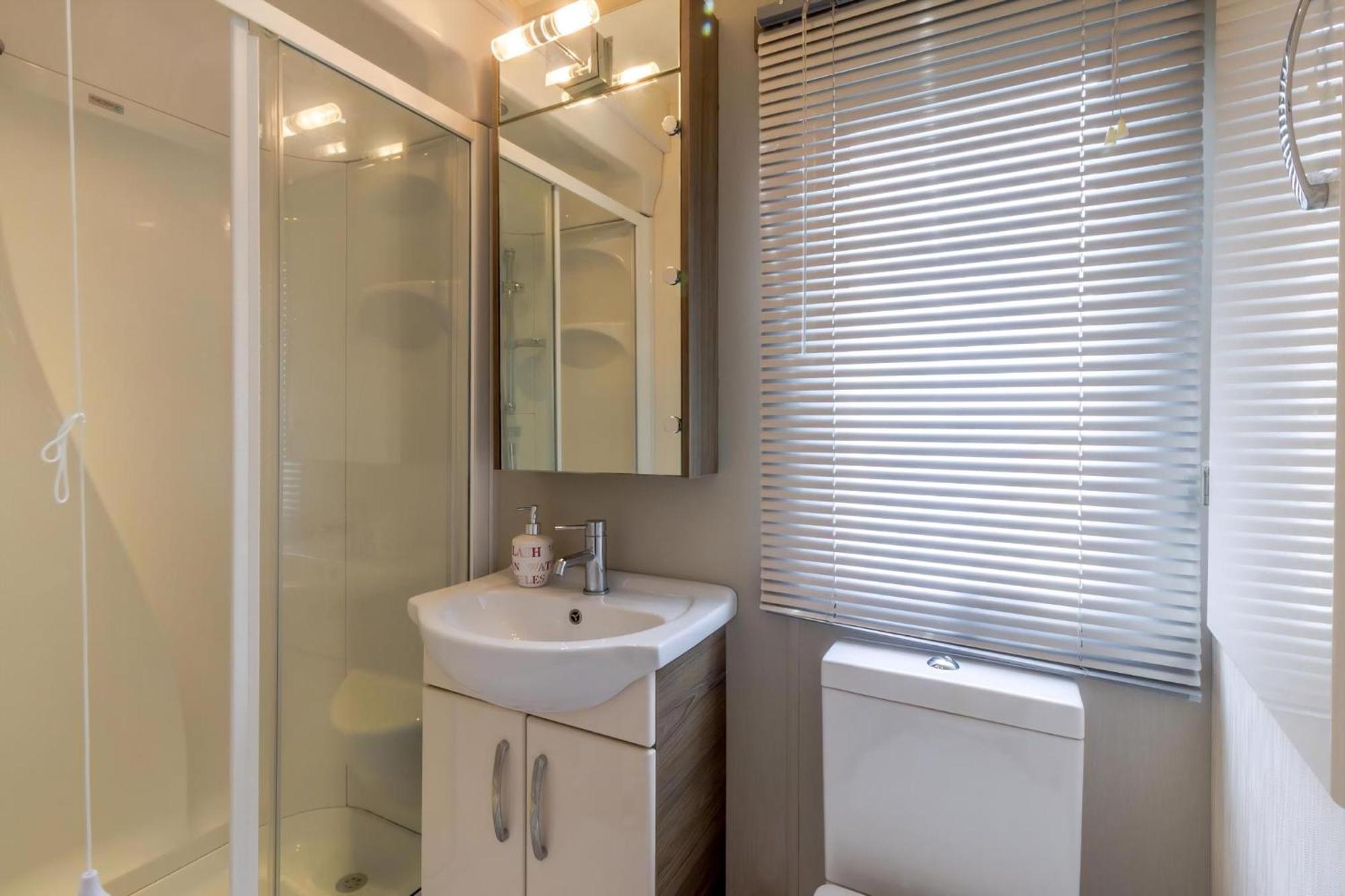 Beautiful 6 Berth Caravan By The Beach In Suffolk Ref 40076Nd Lowestoft Ngoại thất bức ảnh